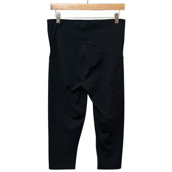 EUC - Spanx Booty Boost Cropped Leggings - Size XL - Picture 5 of 7